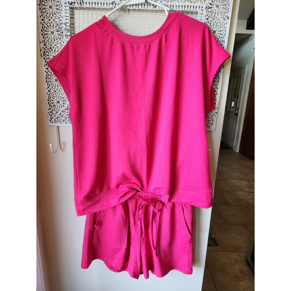 NWT 2 pc Knit Shorts Set Pink